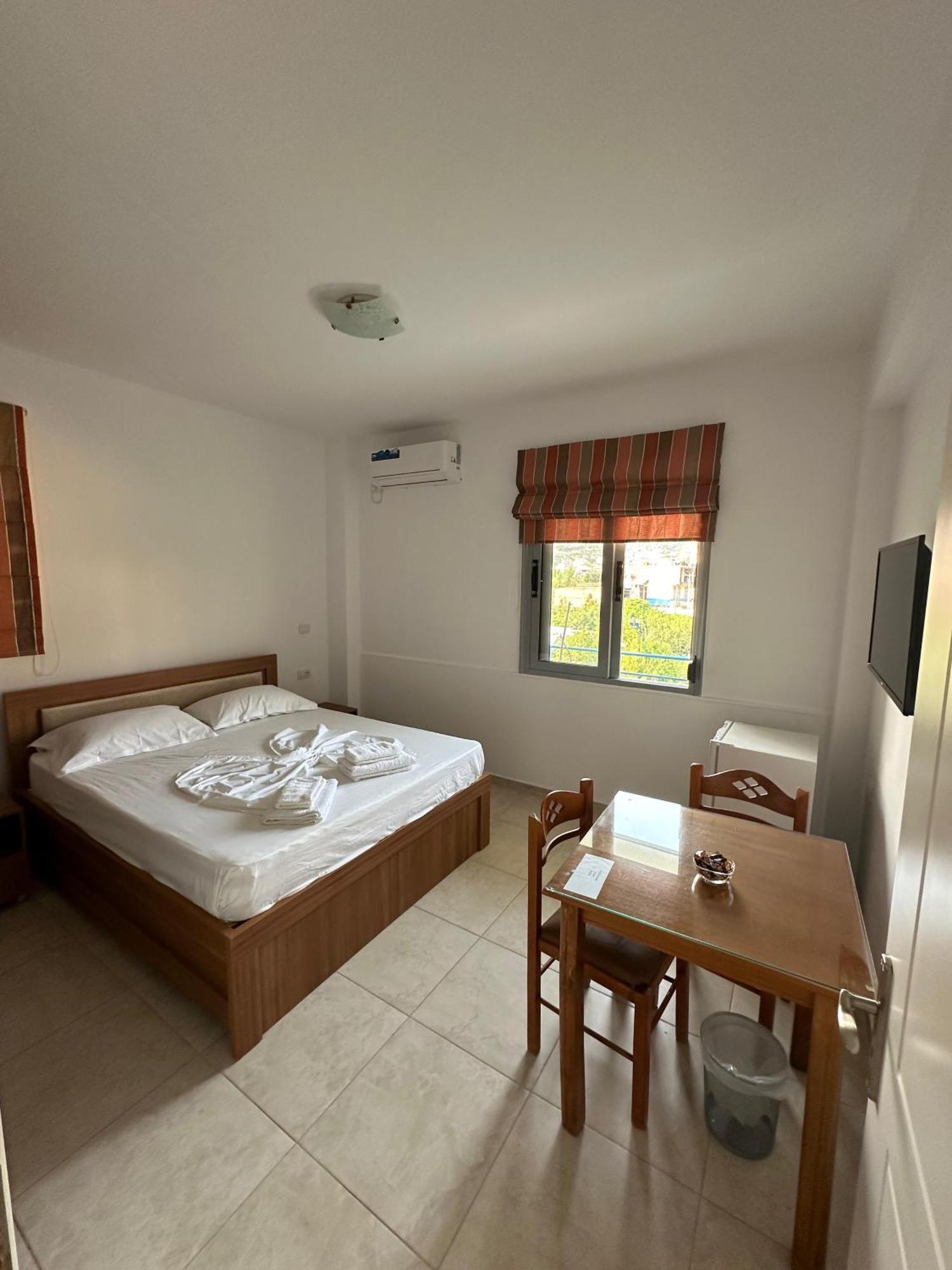 River Bridge Private Room Gjirokastër Esterno foto